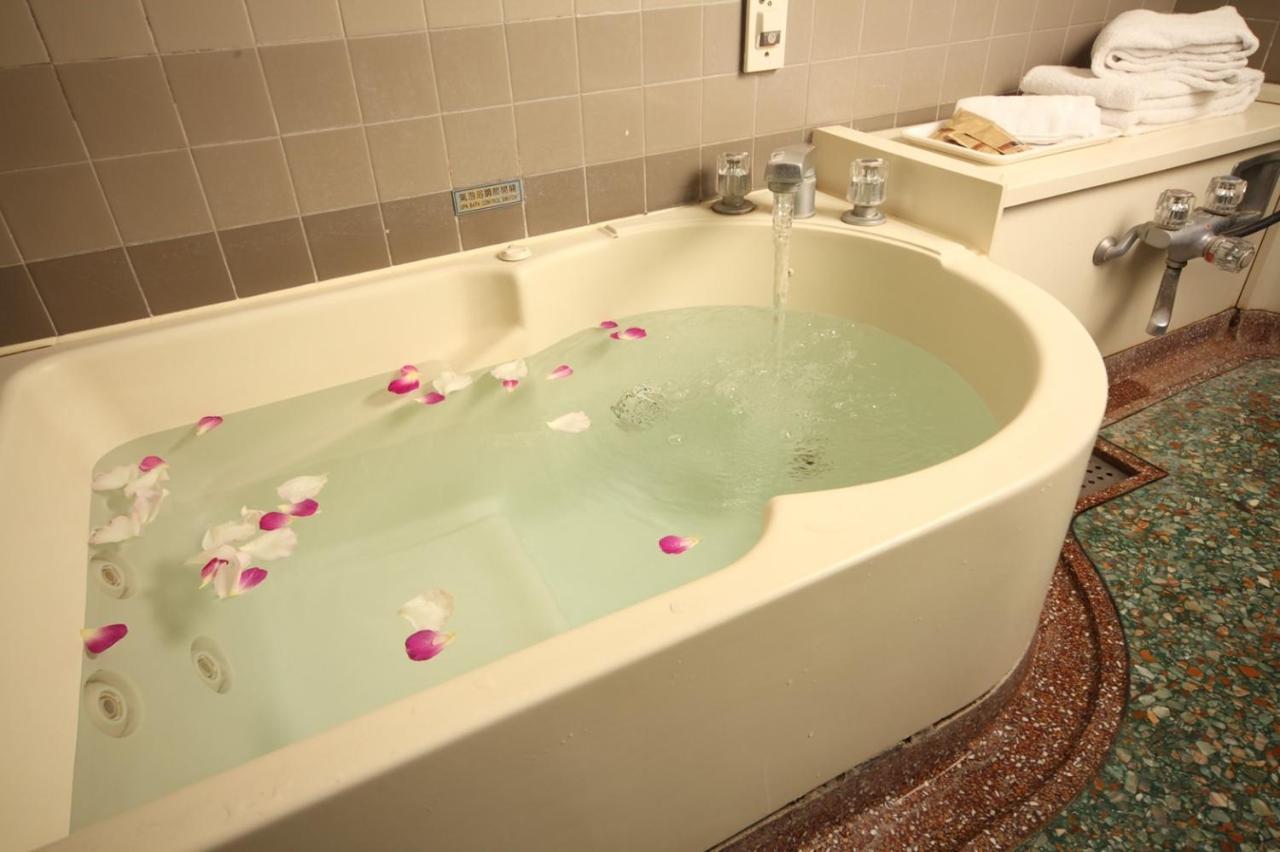 Utopia Holiday Hotel Хъпин Екстериор снимка